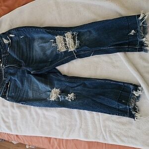 Arbercrombie& ficth curve love with some scratches the knee the skinny high rise